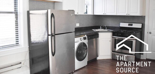 property at 3841 N Greenview Ave