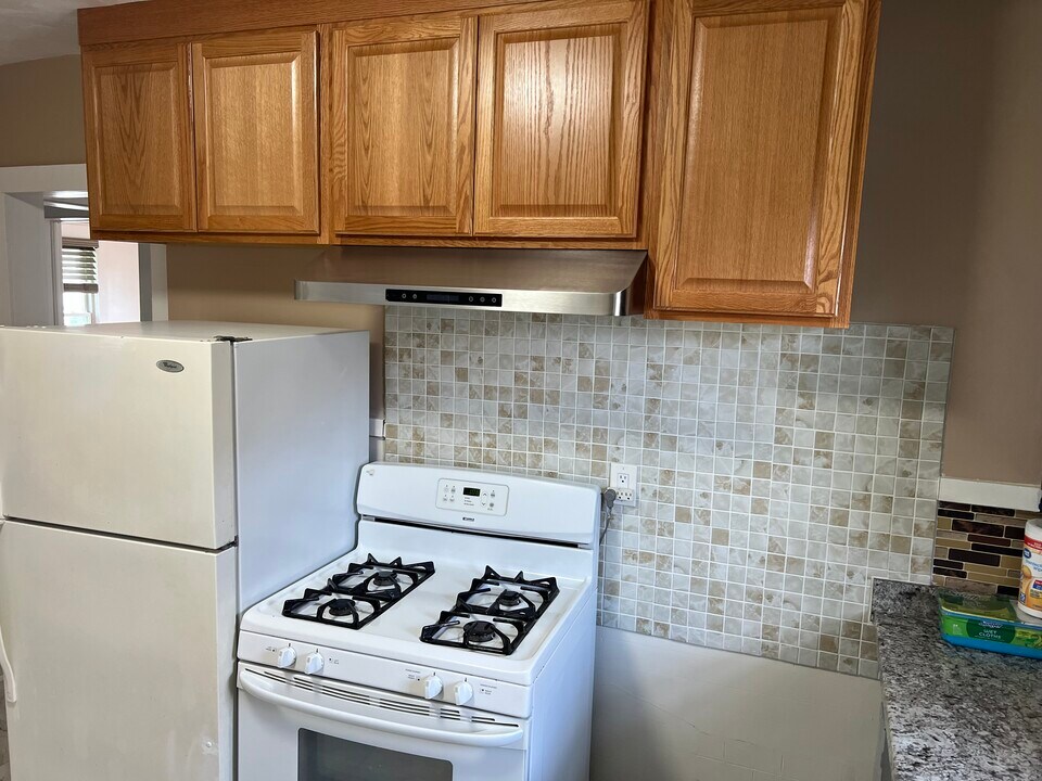 99 Grand Ave, Unit Apartement #2 in Johnson City, NY - Building Photo