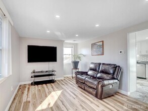49 E 5th Ave in Port Reading, NJ - Foto de edificio - Building Photo