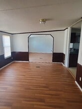 18200 Dorsey Ave in Henryetta, OK - Building Photo - Building Photo