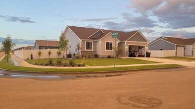 698 Yarmouth St in Idaho Falls, ID - Building Photo - Building Photo