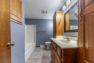 1421 Sunnyslope Ln in Manhattan, KS - Building Photo - Building Photo