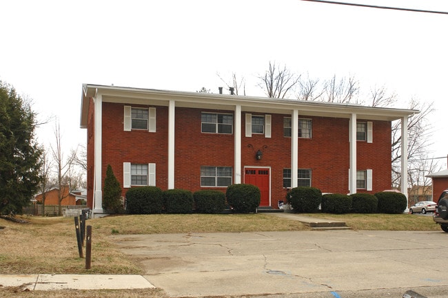 3016 Pamela Way in Louisville, KY - Building Photo - Building Photo