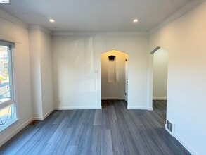 175 W Moltke St in Daly City, CA - Building Photo - Building Photo