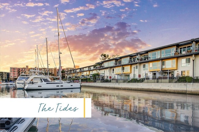 Marina Harbor in Marina Del Rey, CA - Foto de edificio - Building Photo