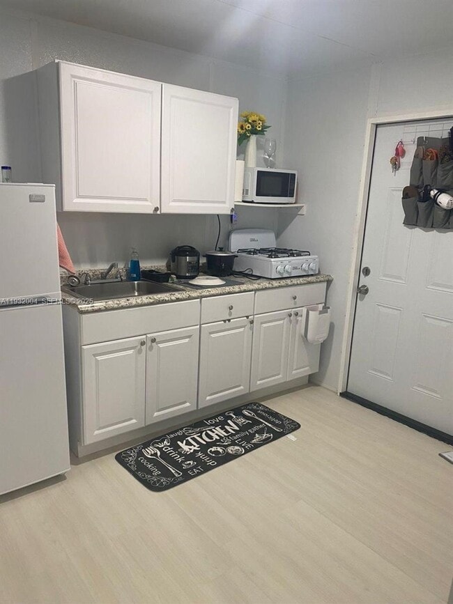 16110 NW 44th Ct in Opa Locka, FL - Building Photo - Building Photo