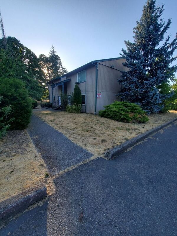 3719 Hawthorne Ave NE in Salem, OR - Building Photo - Building Photo