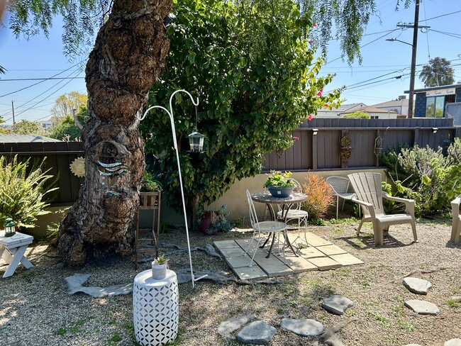 8208 Truxton Ave in Los Angeles, CA - Building Photo - Building Photo
