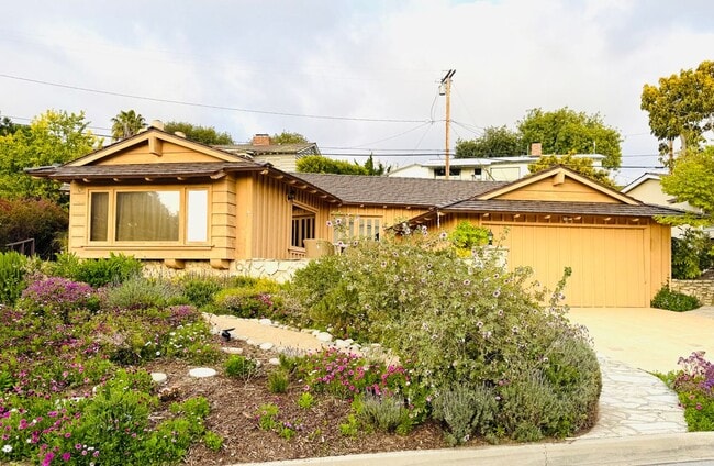 property at 2508 Vía Amador