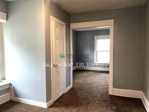 2291 11th St SW in Akron, OH - Building Photo - Building Photo