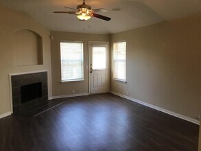 16623 Grenada Falls Dr in Houston, TX - Building Photo - Building Photo