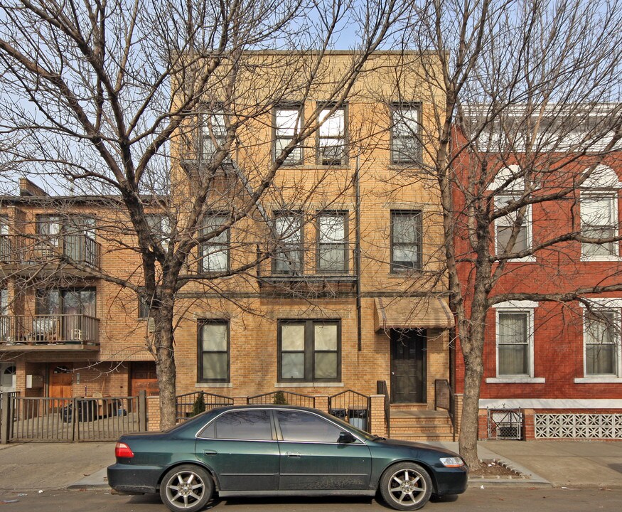 3524 33rd St in Long Island City, NY - Foto de edificio