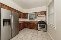 713 E 88th Pl in Chicago, IL - Building Photo - Building Photo