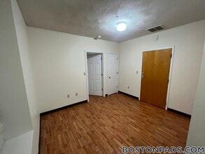 81 Essex St, Unit 41 in Boston, MA - Building Photo - Building Photo