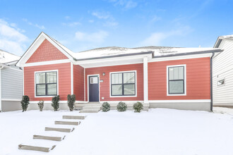 1950 Harmony Cir in Charlestown, IN - Building Photo - Building Photo