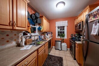 1406 Almond Ave in St. Paul, MN - Building Photo - Building Photo