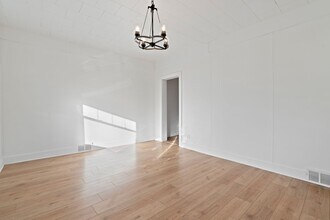 2010 6th Ave in Beaver Falls, PA - Building Photo - Building Photo