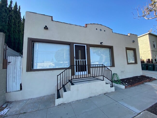 property at 911 Beryl St