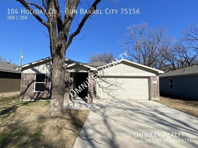 property at 104 Holiday Dr