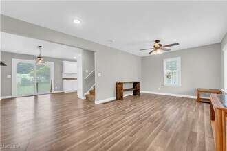 7500 Lakeshore Blvd in Mentor, OH - Building Photo - Building Photo