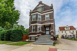 2636 Ridgeland Ave in Berwyn, IL - Building Photo