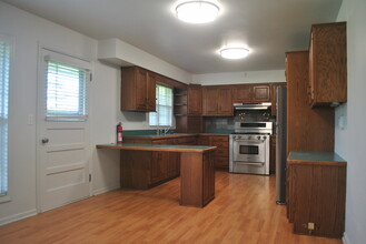 2753 Bent Oak Ave in Adrian, MI - Foto de edificio - Building Photo