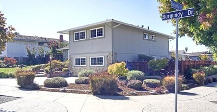 3384 Burgundy Dr in San Jose, CA - Building Photo - Building Photo