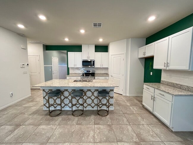 7919 Satiny Ct in North Las Vegas, NV - Building Photo - Building Photo