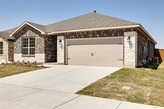 2028 Gill Star Dr in Haslet, TX - Building Photo - Building Photo