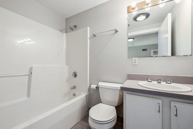 538 Commonwealth Ave in Boston, MA - Building Photo - Building Photo