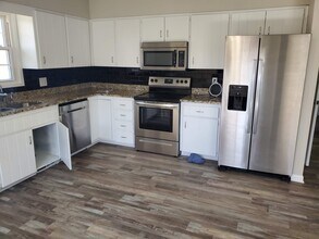 4308 Dakota Dr in West Des Moines, IA - Foto de edificio - Building Photo