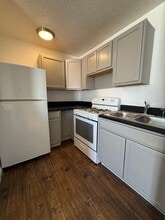 2346 N Kellett Ave in Springfield, MO - Building Photo - Building Photo