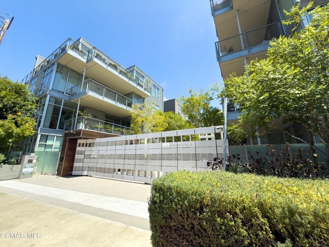 4080 Glencoe Ave in Marina Del Rey, CA - Building Photo - Building Photo
