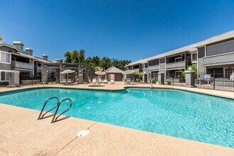 255 S Kyrene Rd in Chandler, AZ - Building Photo - Building Photo