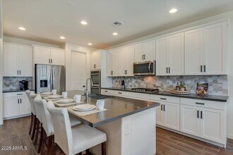 923 W Yellowstone Way in Chandler, AZ - Building Photo - Building Photo