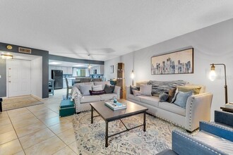 1060 Lotus Pkwy in Altamonte Springs, FL - Building Photo - Building Photo