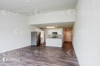 18304 Gibraltar Ln in Lehigh Acres, FL - Foto de edificio - Building Photo