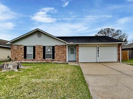 2851 Pilgrims Point Dr in Webster, TX - Building Photo