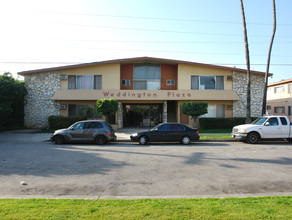 Weddington Plaza in Valley Village, CA - Foto de edificio - Building Photo