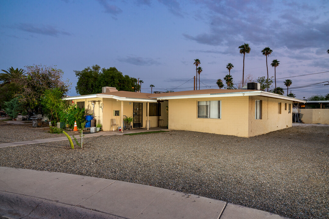 6631 E Cheery Lynn Rd in Scottsdale, AZ - Building Photo