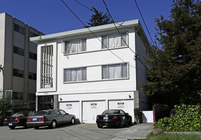 3541 Dimond Ave in Oakland, CA - Building Photo - Building Photo