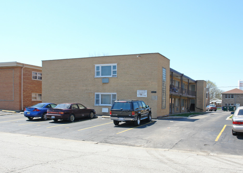 1942 N 17th Ave in Melrose Park, IL - Building Photo