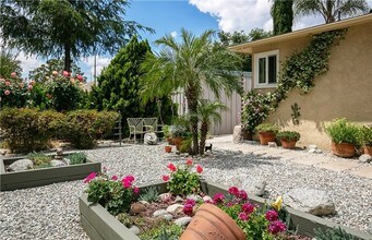 909 N Santa Anita Ave, Unit Main in Arcadia, CA - Foto de edificio - Building Photo