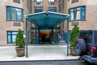 The Diamond House in New York, NY - Building Photo - Building Photo