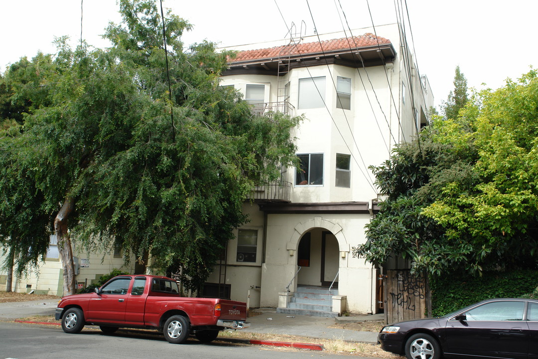 2410-2412 Dana St in Berkeley, CA - Building Photo