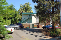 3215 SE Alder Ct in Portland, OR - Foto de edificio - Building Photo