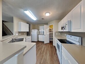 9530 Belleclarie Ln in Houston, TX - Building Photo - Building Photo