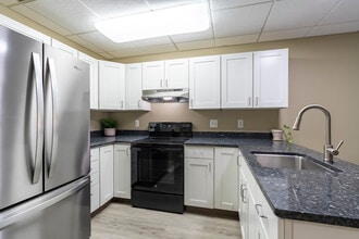 University Towers - UofM Student Housing in Ann Arbor, MI - Foto de edificio - Interior Photo