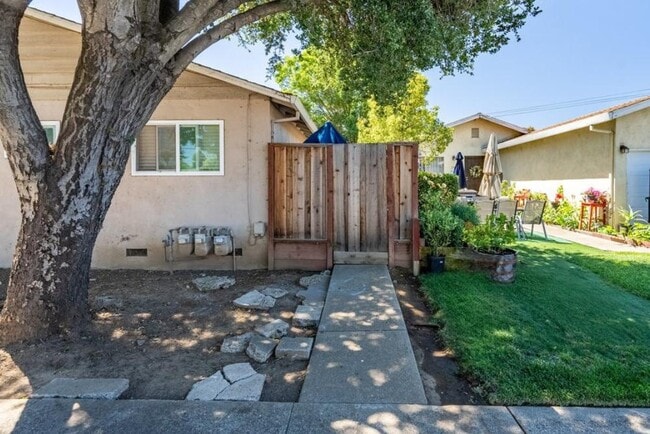 7191A Rosanna St in Gilroy, CA - Building Photo - Building Photo