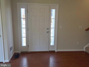 19953 Abram Ter, Unit 0101211 in Ashburn, VA - Building Photo - Building Photo